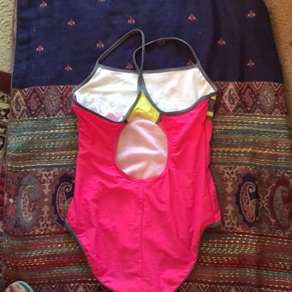 Girl’s One Piece Bathing Suit With Additional Wrap Skirt- by Malibu- Size 18 1/2 - Picture 4 of 10
